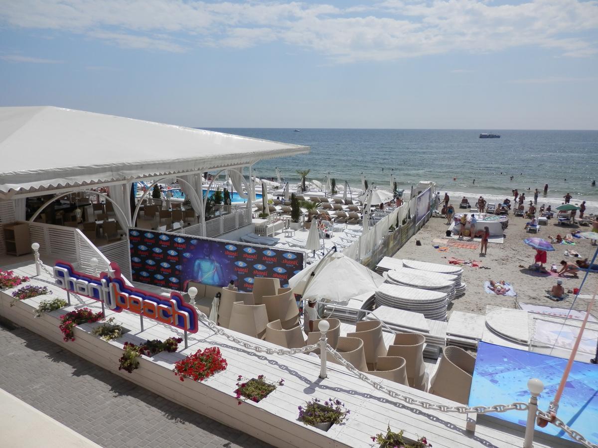 Аркадия Студия С Балконом Частичный Вид Моря Первая Линия От Моря Odesa Exterior photo